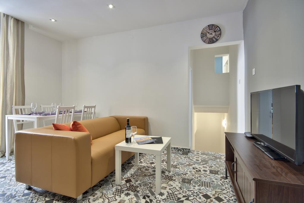 Central Valletta Two Bedroom Apartment Exteriör bild